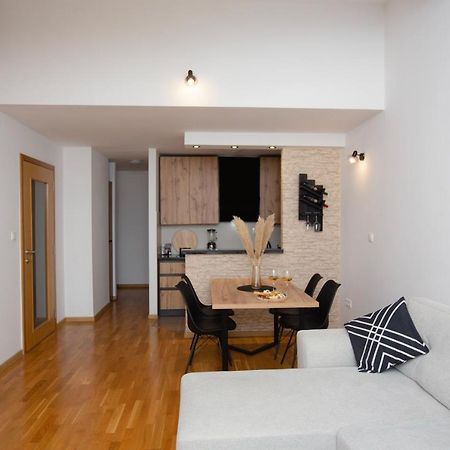 Apartment Cejf Мостар Екстериор снимка