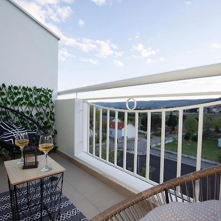 Apartment Cejf Мостар Екстериор снимка